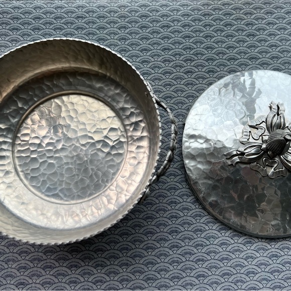 Vintage Rodney Kent 407 Hammered Aluminum Set of 2 - Picture 10 of 13